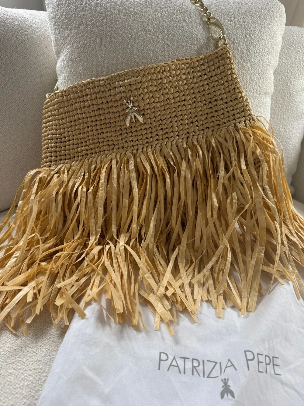 Patrizia Pepe Tan Straw Fringe Shoulder Bag with Gold Bee Accent - Picture 2 of 8